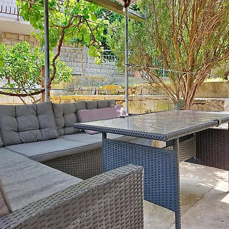 Aurora By Interhome Nyaraló Trogir