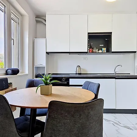 Nyaraló Aurora By Interhome Trogir