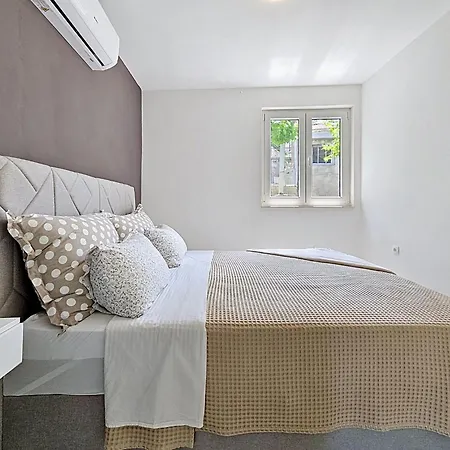 Aurora By Interhome Ferienhaus Trogir